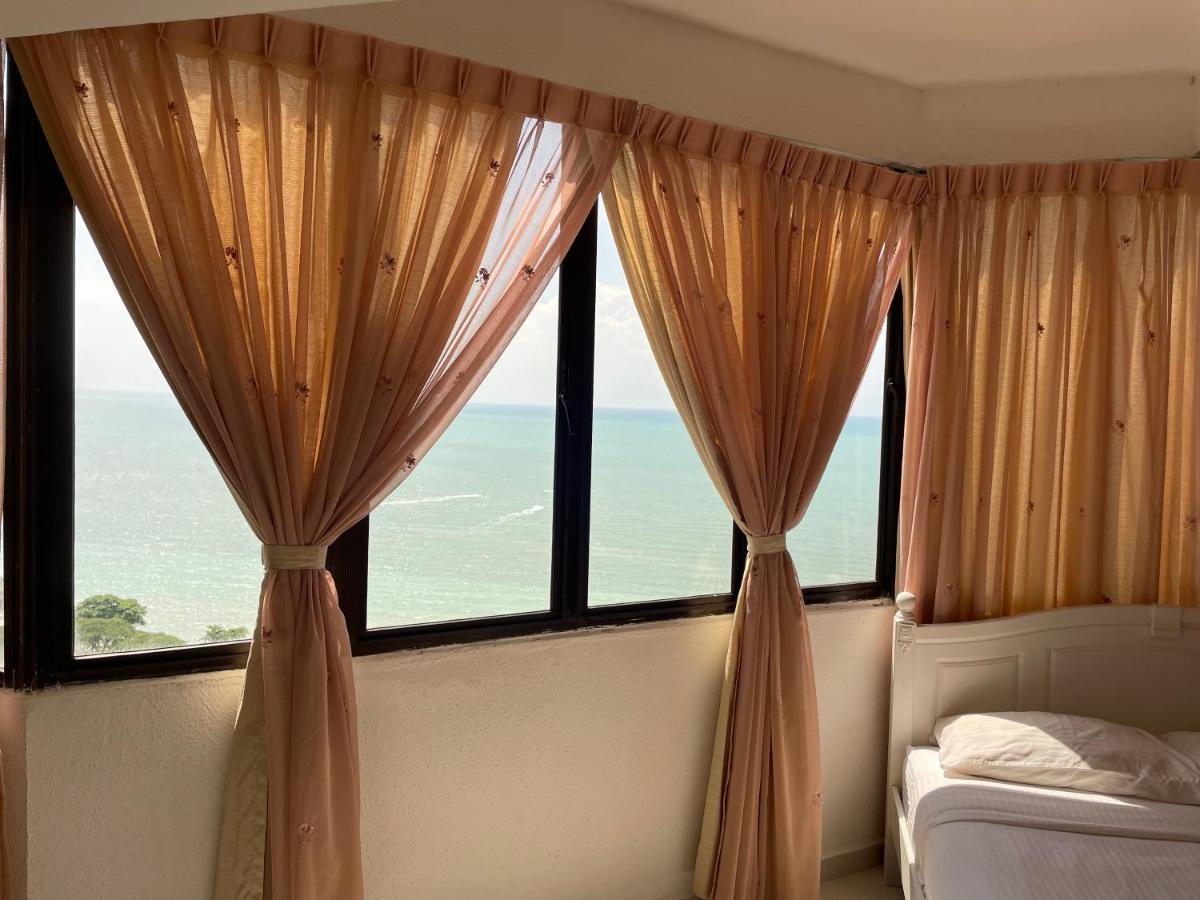The Ferringhi Sea View At Sri Sayang Apartman Batu Ferringhi Kültér fotó