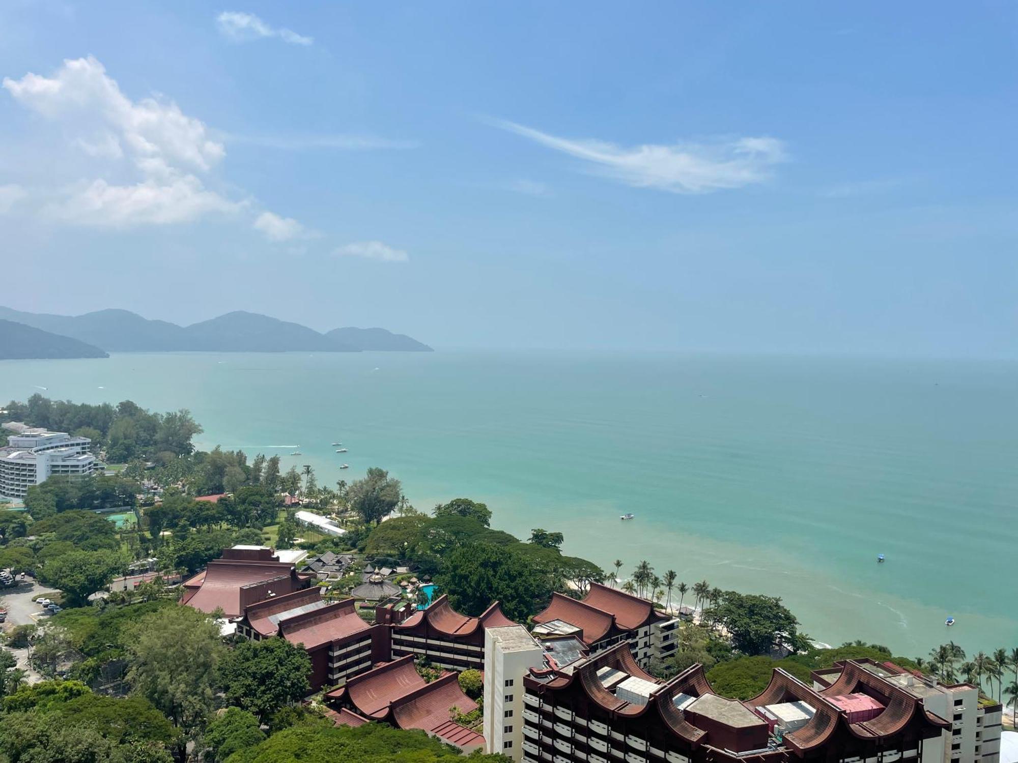 The Ferringhi Sea View At Sri Sayang Apartman Batu Ferringhi Kültér fotó