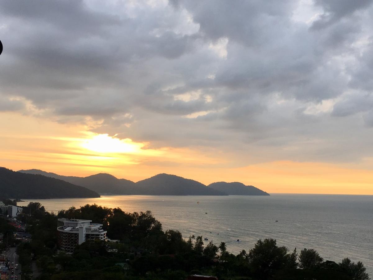 The Ferringhi Sea View At Sri Sayang Apartman Batu Ferringhi Kültér fotó